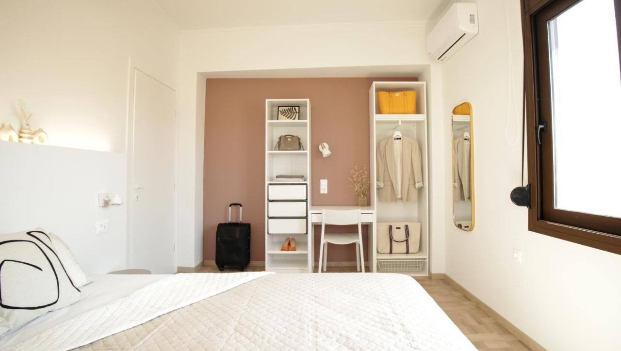 Onos - 2 Bedroom 2 Bathroom Penthouse With Terrace In Old Town Καλαμάτα Εξωτερικό φωτογραφία