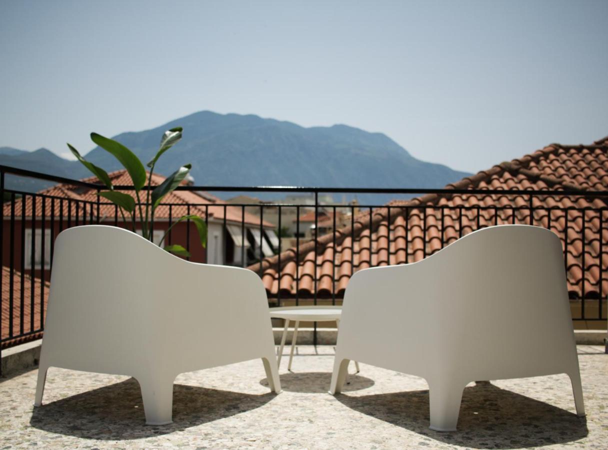 Onos - 2 Bedroom 2 Bathroom Penthouse With Terrace In Old Town Καλαμάτα Εξωτερικό φωτογραφία