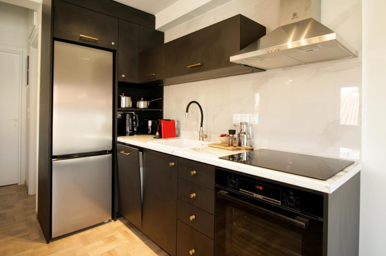 Onos - 2 Bedroom 2 Bathroom Penthouse With Terrace In Old Town Καλαμάτα Εξωτερικό φωτογραφία