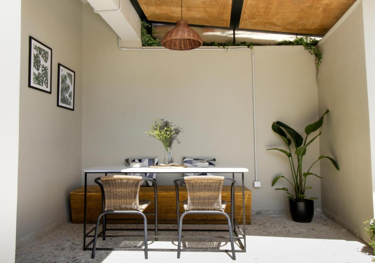 Onos - 2 Bedroom 2 Bathroom Penthouse With Terrace In Old Town Καλαμάτα Εξωτερικό φωτογραφία